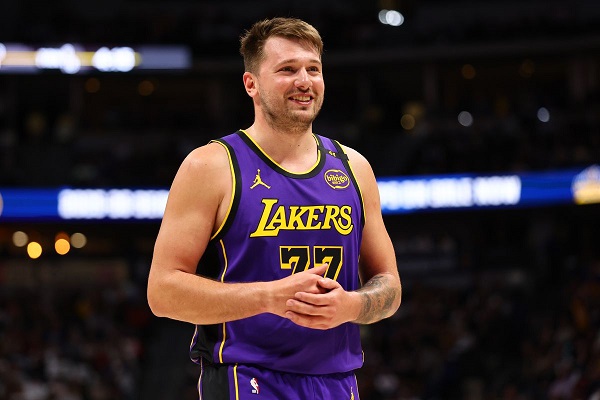 Los Angeles Lakers no han derrotado a Denver Nuggets fuera de casa durante mucho tiempo